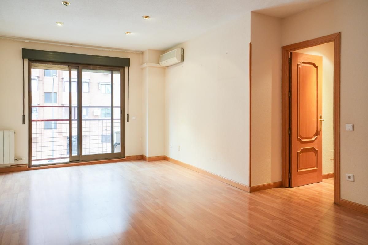 Piso en venta en Getafe con Aire acondicionado, Calefacción y Terraza