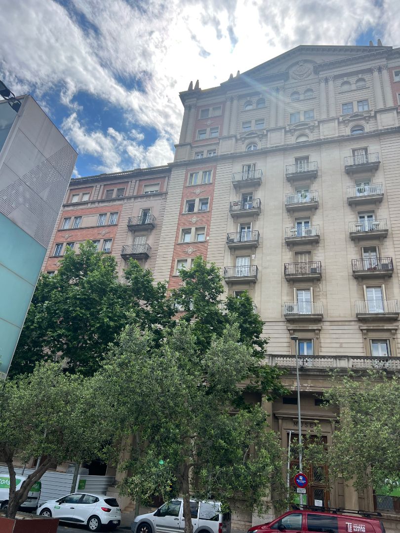 Vista exterior de Pis en venda en Reus amb Calefacció i Balcó