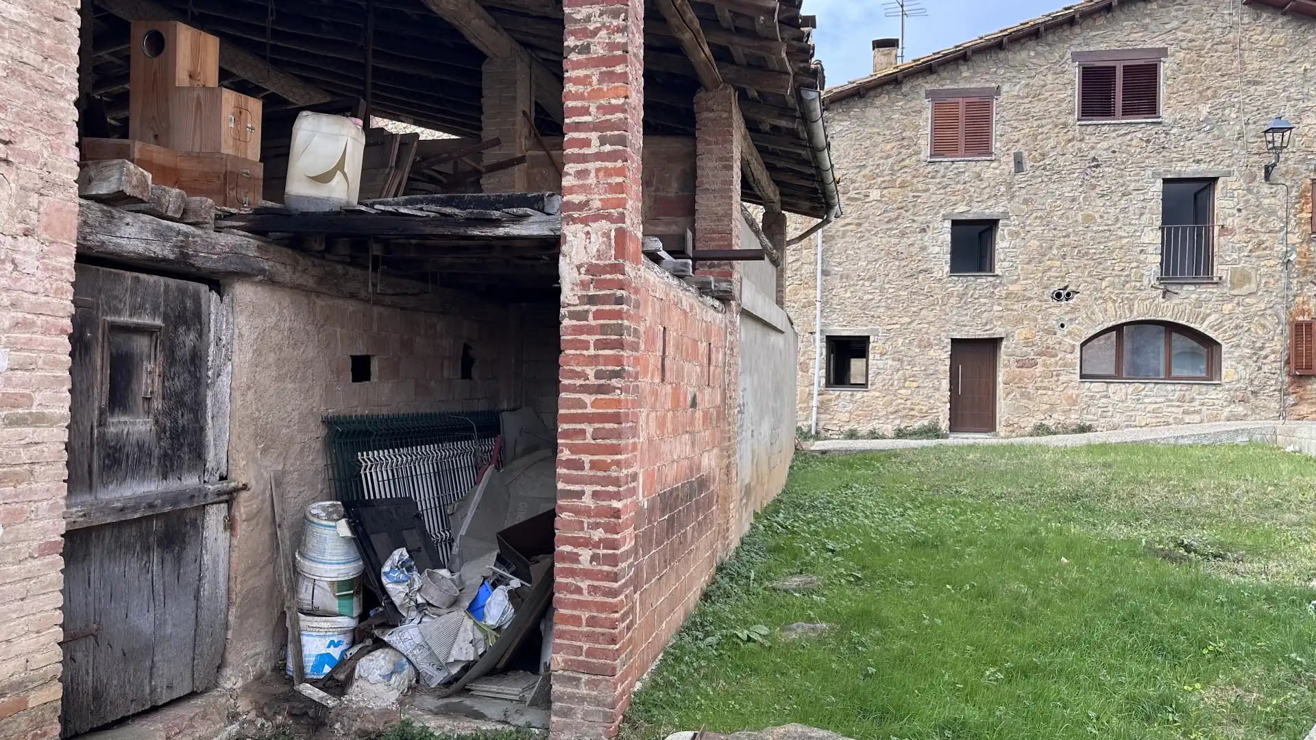Exterior view of Houses for sale in La Vall de Bianya  with Heating, Private garden and Parquet flooring
