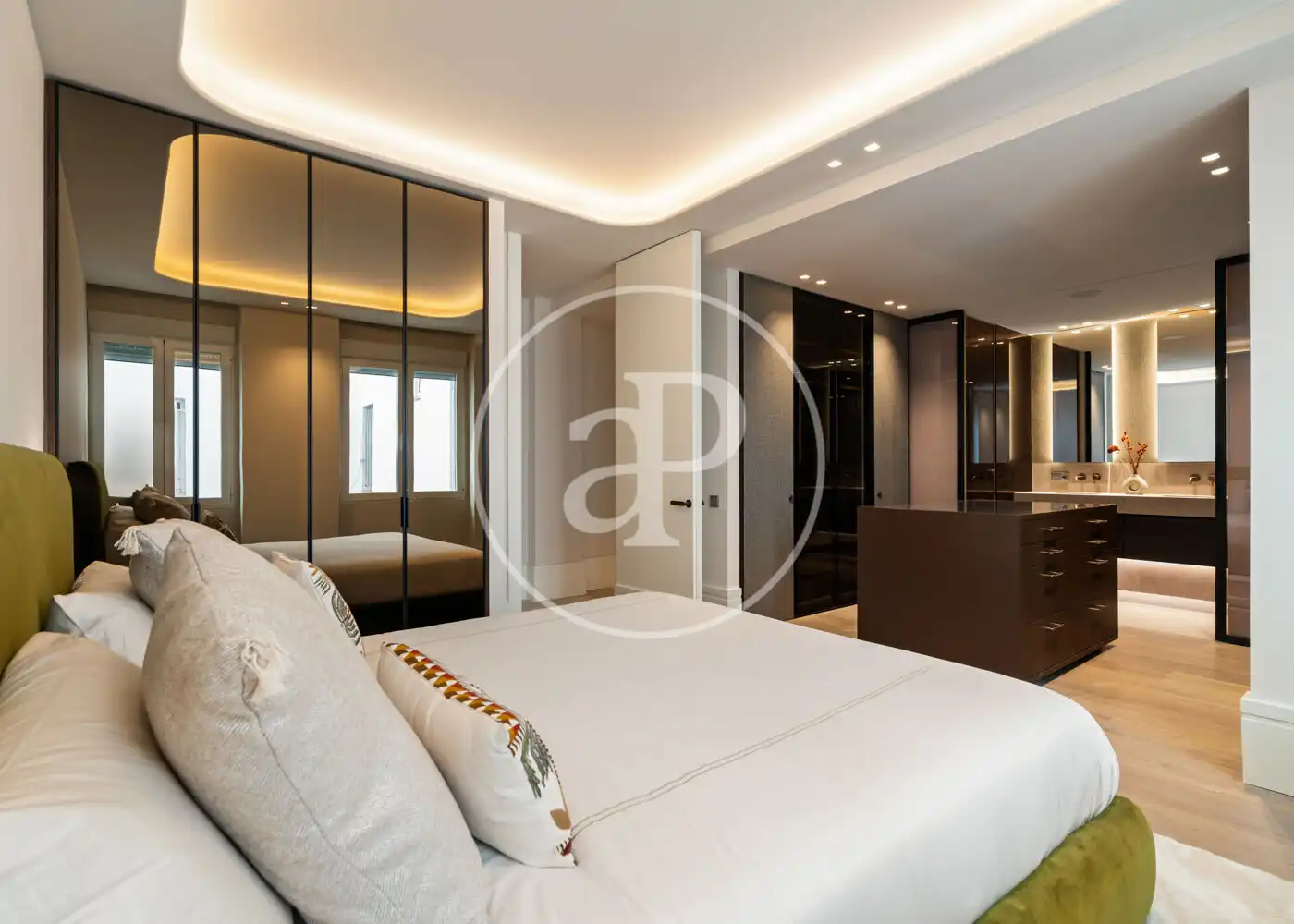 Piso con ascensor en venta en C. del Pinar, imagen 18