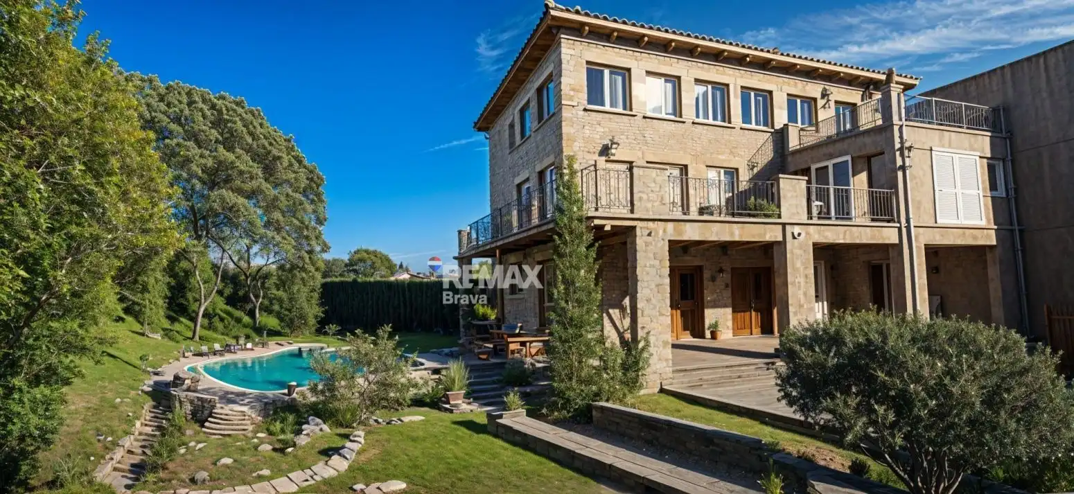 Vista exterior de Casa adosada en venta en Celrà con Aire acondicionado, Jardín privado y Terraza