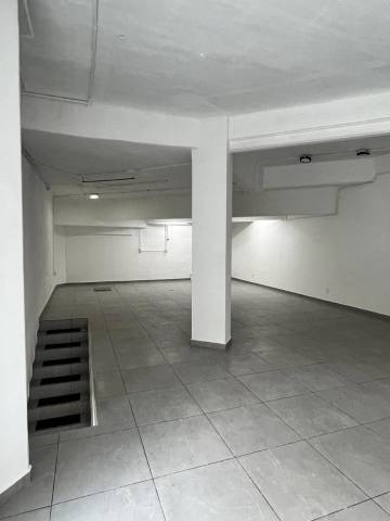 Local comercial en Alquiler en Sol