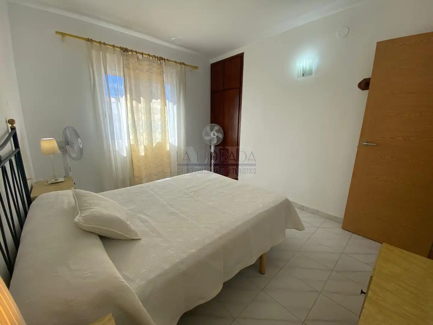Dormitori de Casa adosada en venda en Cambrils amb Jardí privat, Terrassa i Moblat