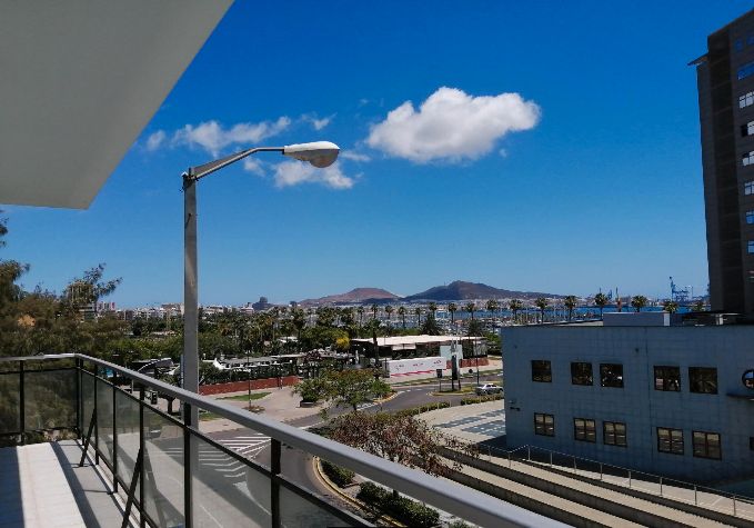 Exterior view of Office to rent in Las Palmas de Gran Canaria  with Air Conditioner, Furnished and Balcony