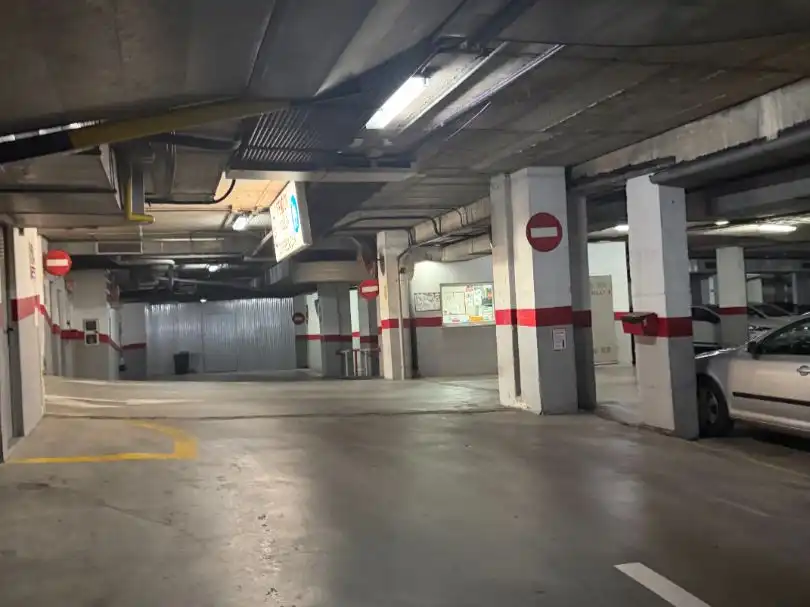 Parking de Piso en venta en Algeciras con Aire acondicionado y Balcón