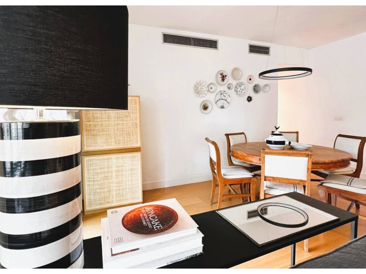Dining room of Flat for sale in Girona Capital  with Air Conditioner, Parquet flooring and Terrace