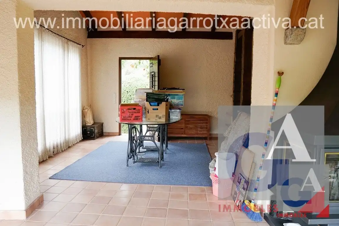 Casa rústica amb terrassa en venda a Sant Joan Les Fonts, imagen 34