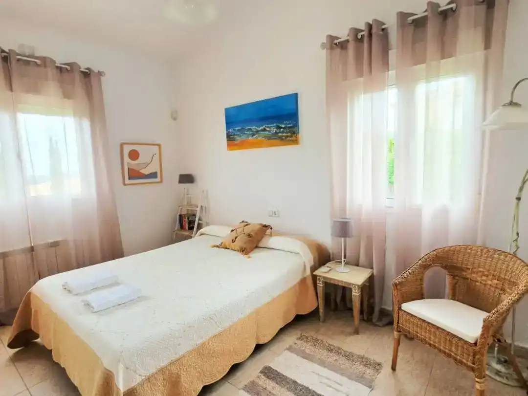 Schlafzimmer von Wohnung zur Miete in Gata de Gorgos mit Klimaanlage, Privatgarten und Schwimmbad