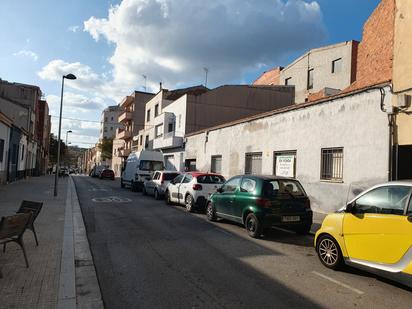 Exterior view of Single-family semi-detached for sale in Terrassa  with Terrace and Alarm