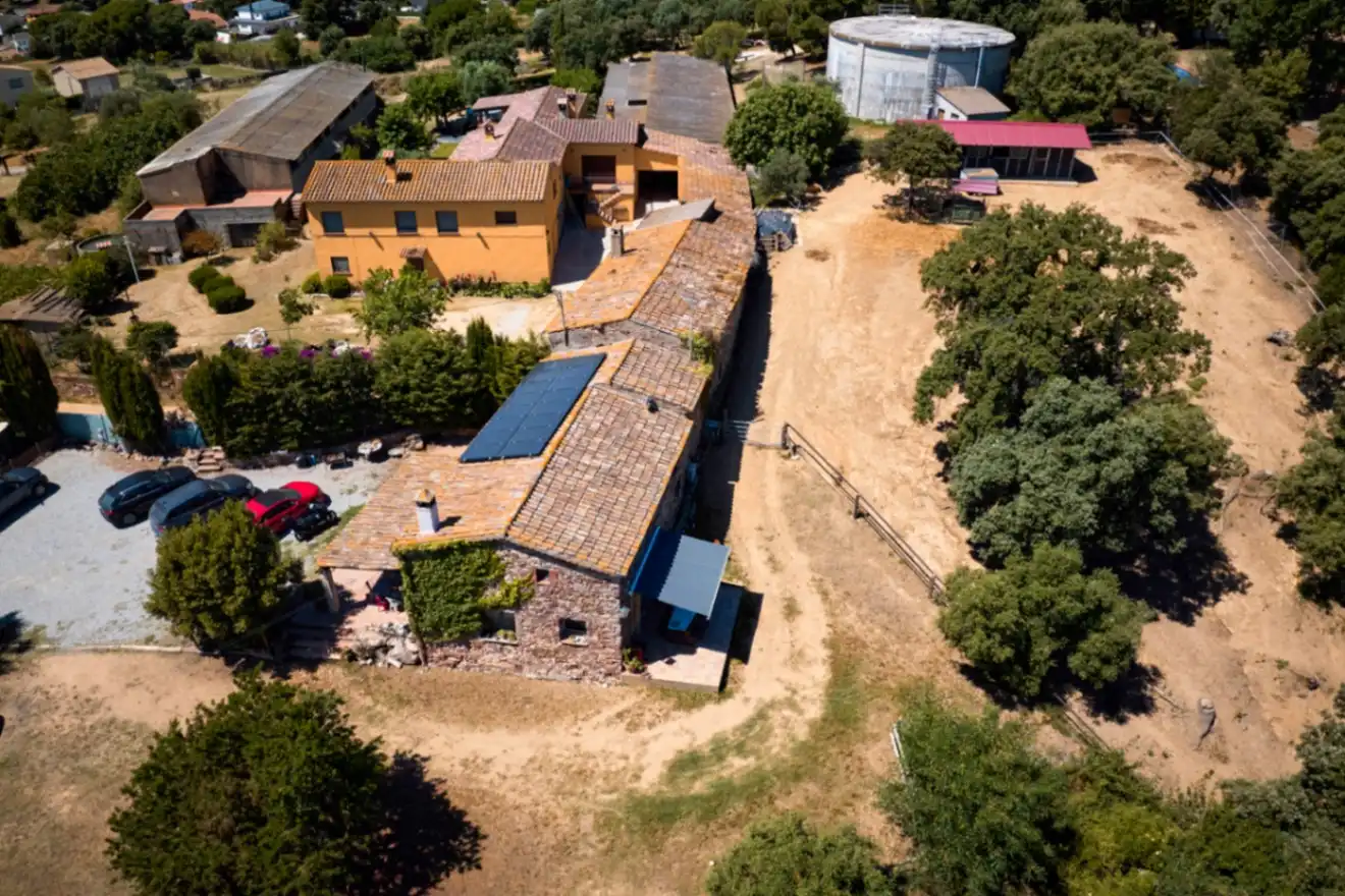 Exterior view of Country homes for sale in Santa Eulàlia de Ronçana  with Air Conditioner and Swimming Pool