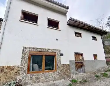 Außenansicht von Einfamilien-Reihenhaus zum Verkauf in Laviana mit Möbliert