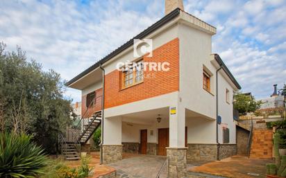 Vista exterior de Casa o xalet en venda en Terrassa amb Calefacció i Terrassa