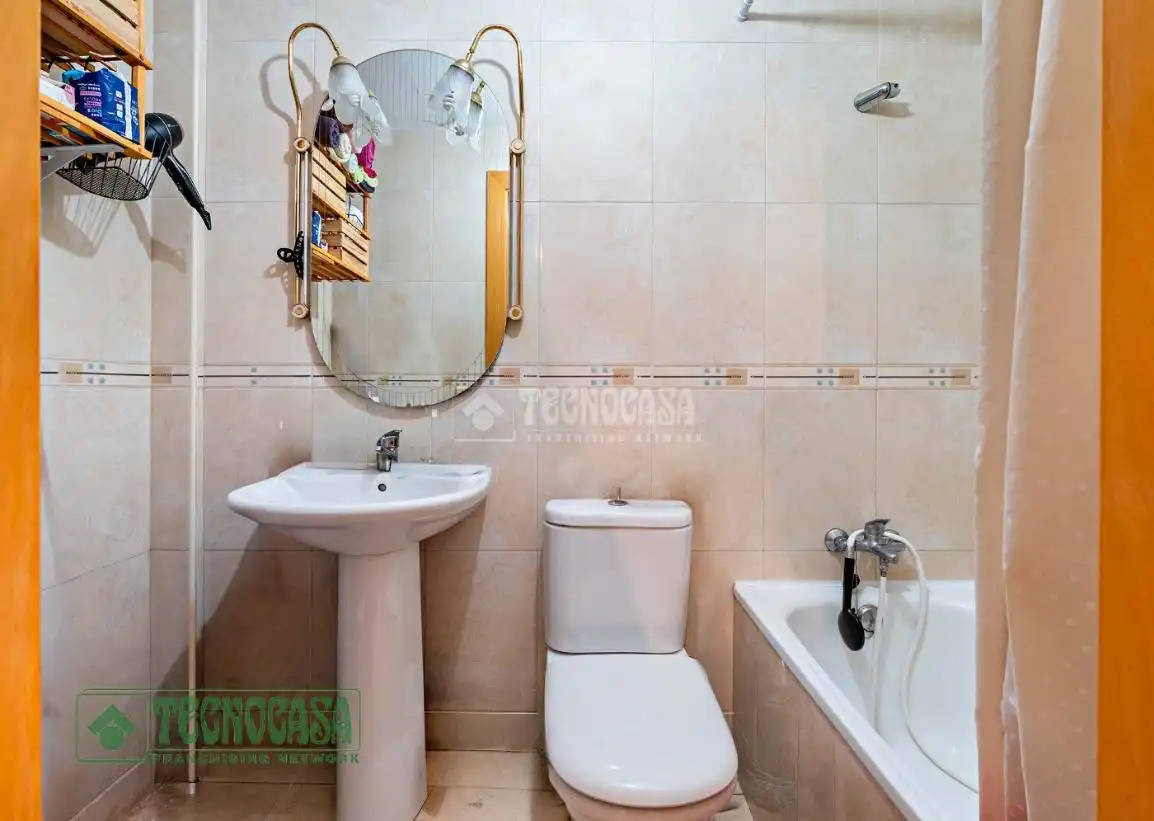 Badezimmer von Wohnung zum Verkauf in El Ejido mit Möbliert und Balkon