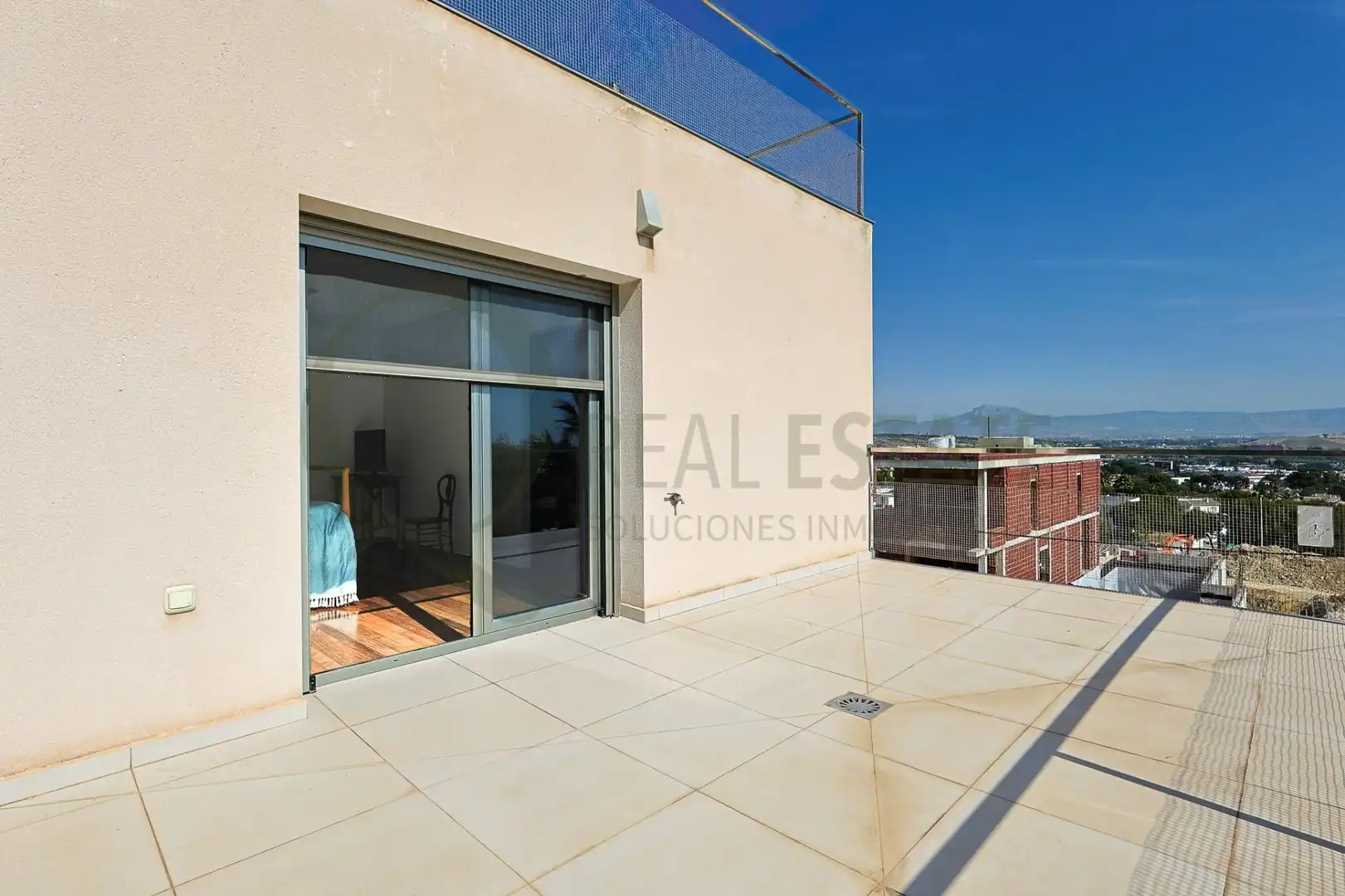 Terrassa de Casa o xalet en venda en Alicante / Alacant amb Aire condicionat, Calefacció i Jardí privat