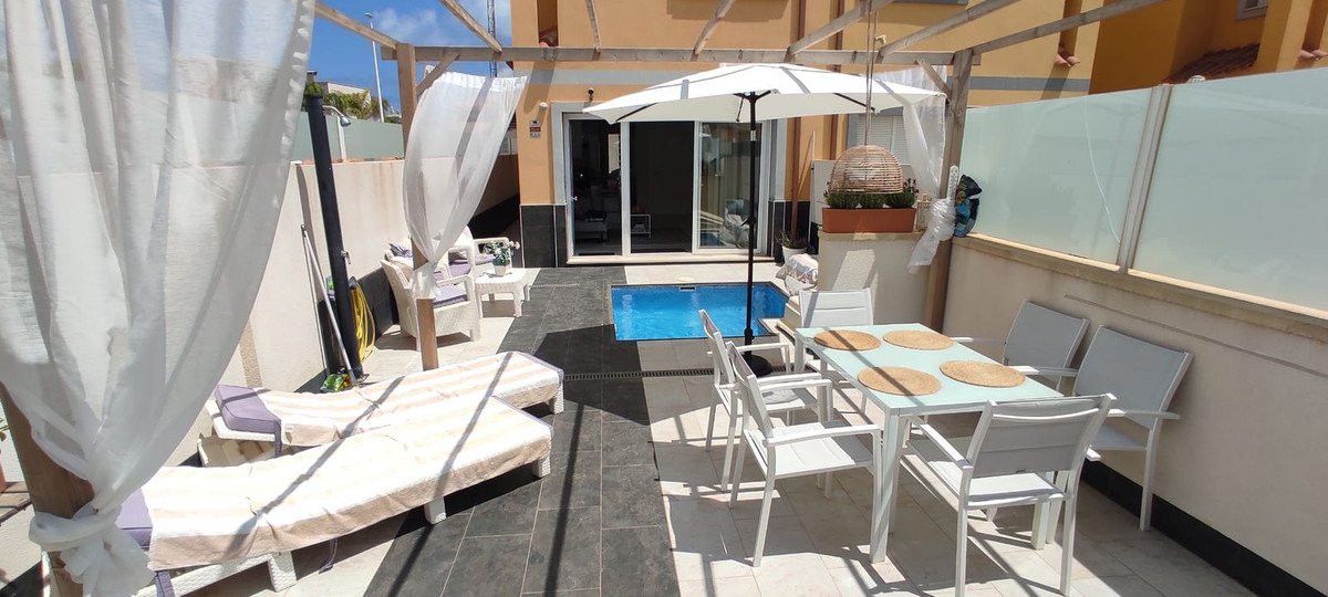 Terrace of House or chalet for sale in Orihuela  with Air Conditioner, Swimming Pool and Furnished