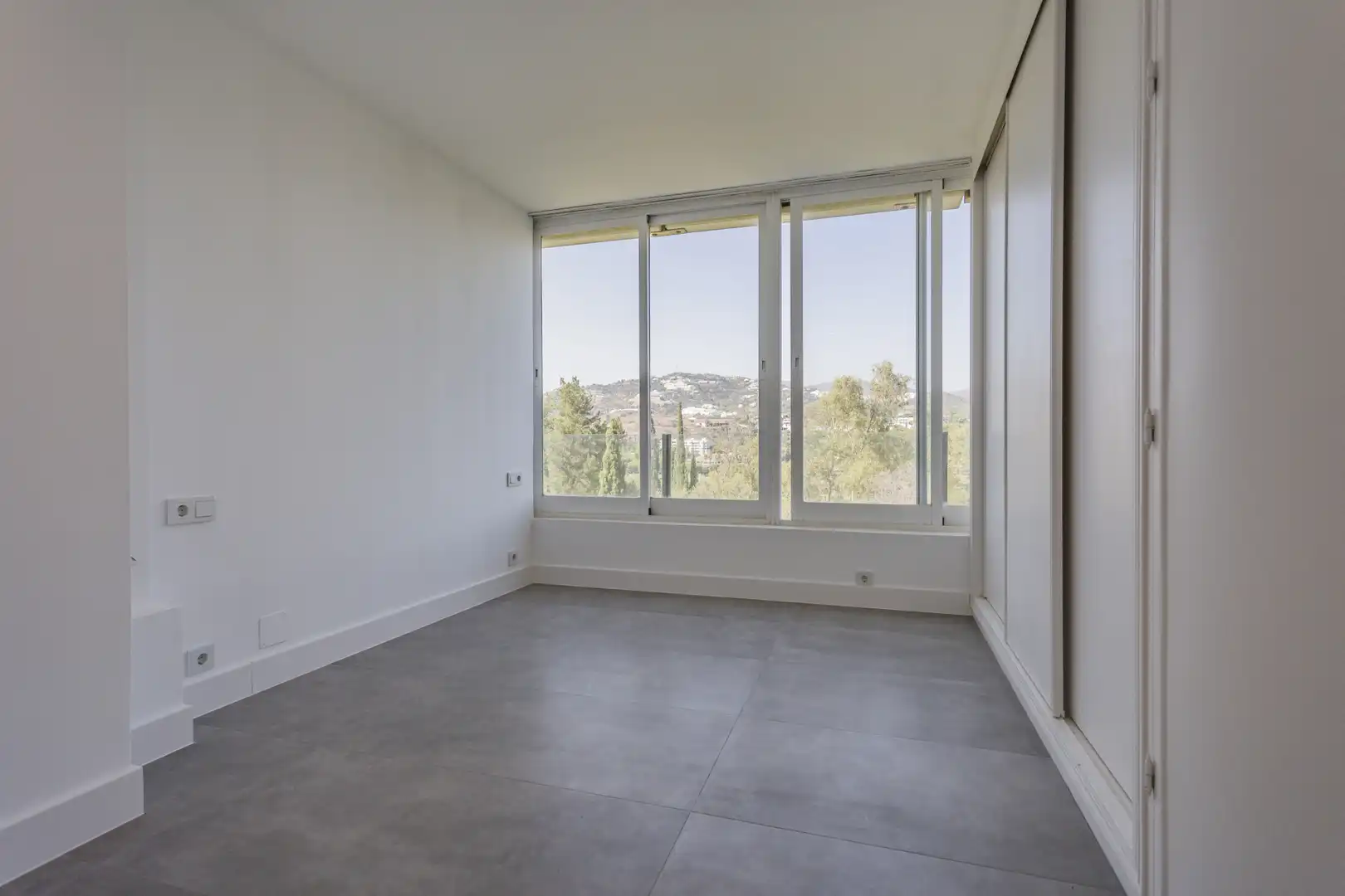 Dormitori de Apartament en venda en Marbella amb Terrassa, Piscina i Internet