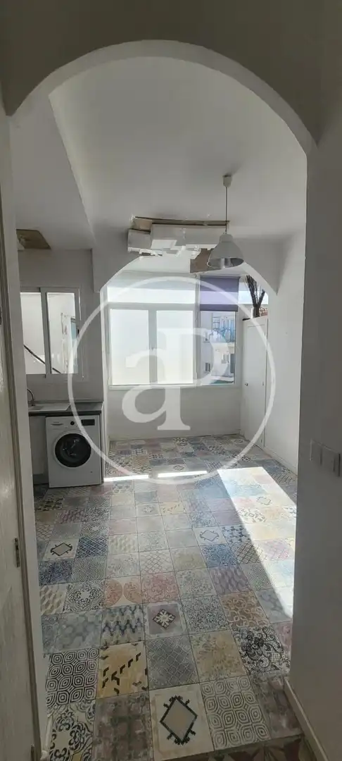 Schlafzimmer von Wohnung zur Miete in Valencia mit Klimaanlage, Möbliert und Balkon