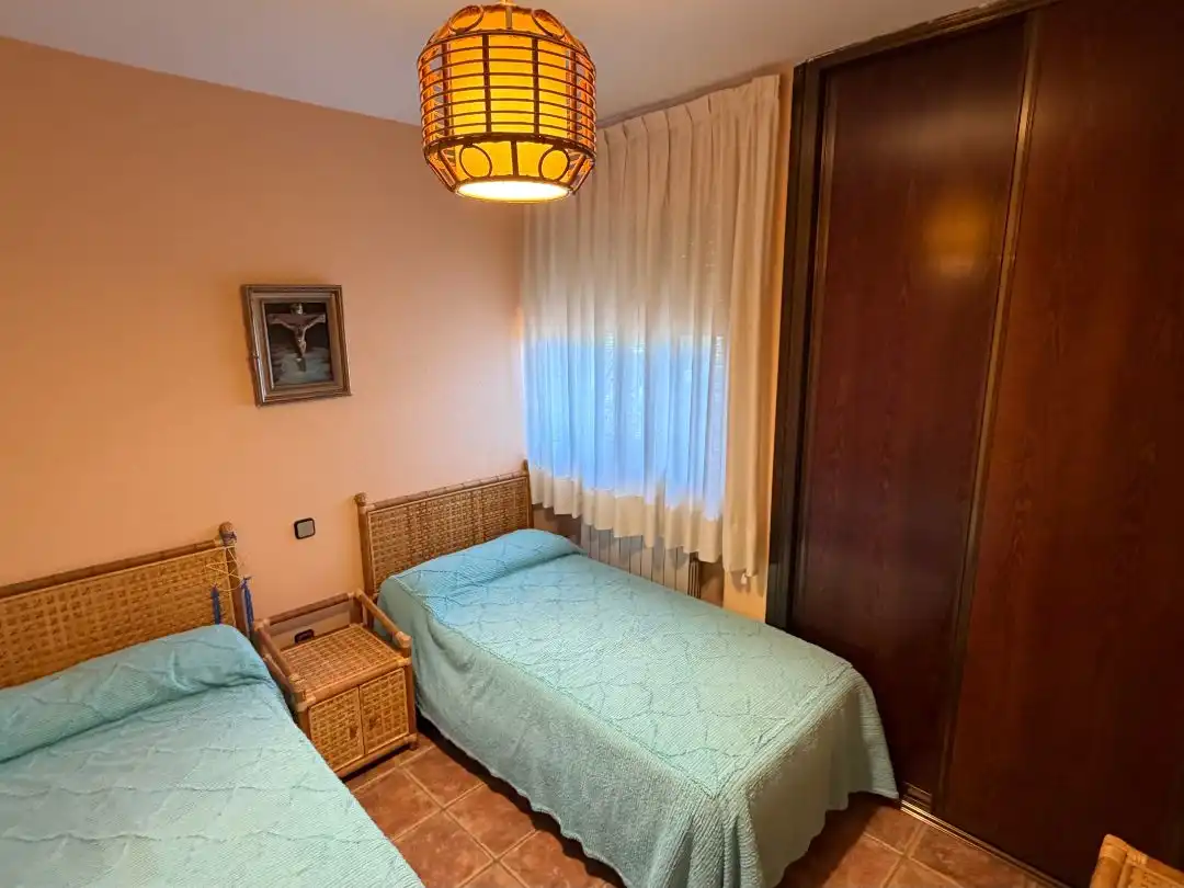 Dormitori de Casa o xalet en venda en Uceda amb Aire condicionat, Calefacció i Jardí privat