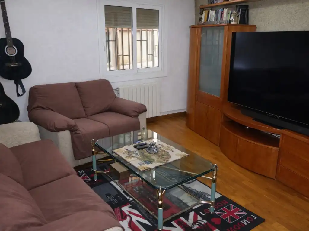 Wohnzimmer von Wohnung zum Verkauf in  Barcelona Capital mit Möbliert und Ofen