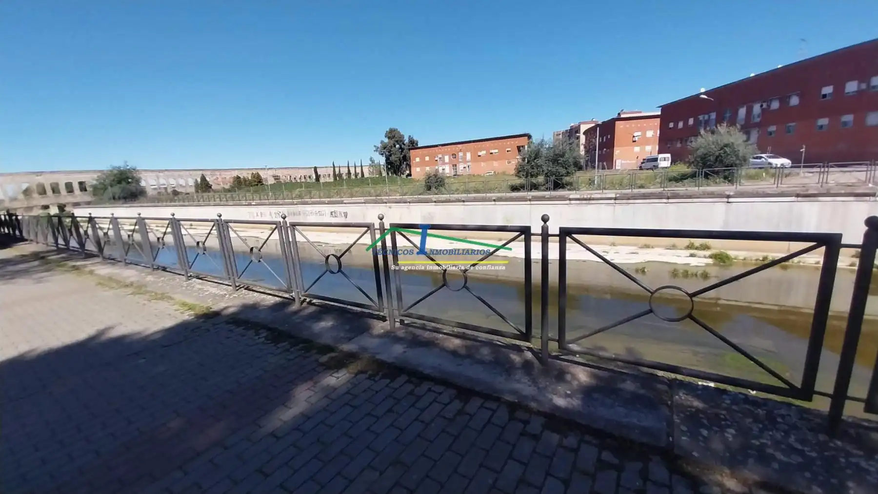 Residential land for sale in Este