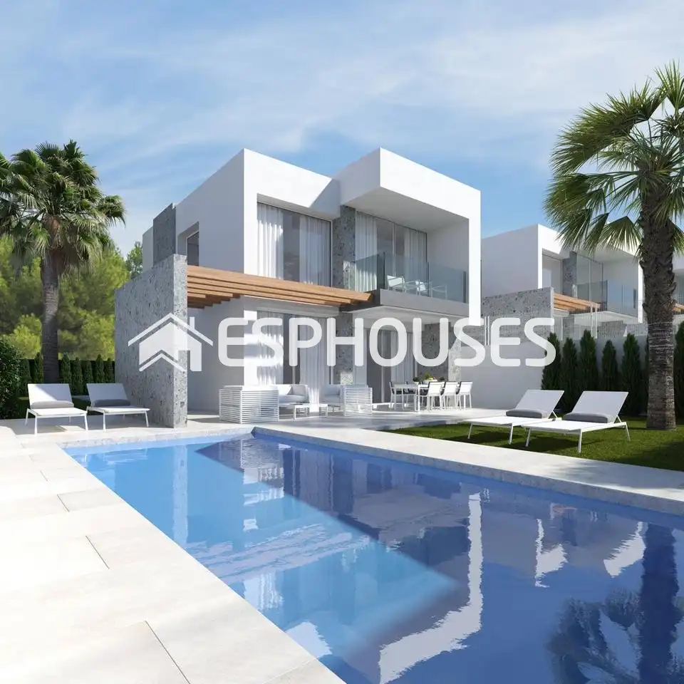 Villa avec terrasse à vendre à Golf Bahía