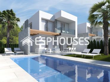 Villa avec balcon à vendre à Golf Bahía