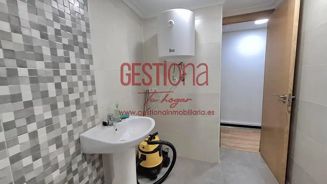 Local comercial en venda a Renedo, imagen 10