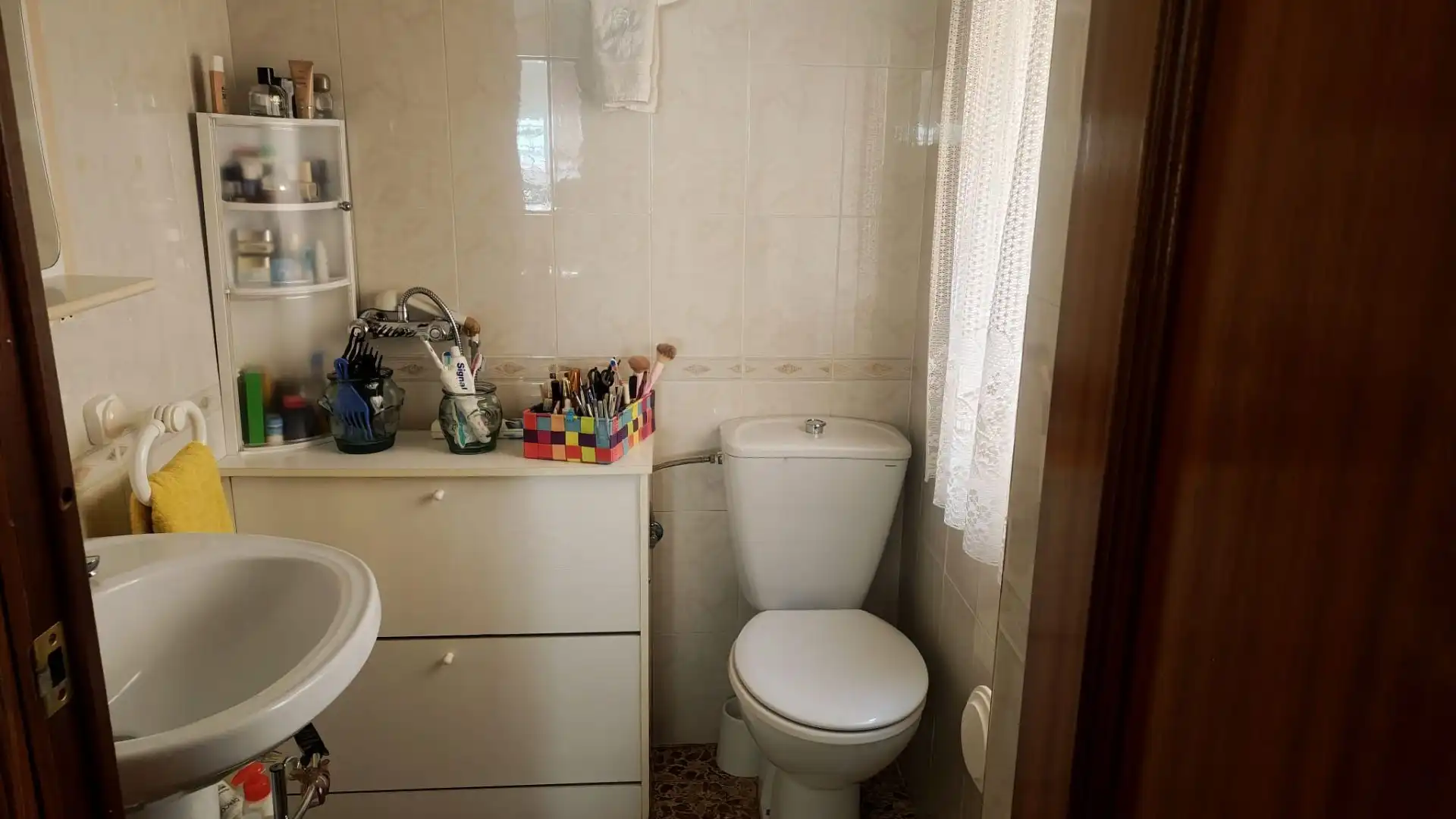 Badezimmer von Einfamilien-Reihenhaus zum Verkauf in Argamasilla de Calatrava mit Klimaanlage, Heizung und Abstellraum