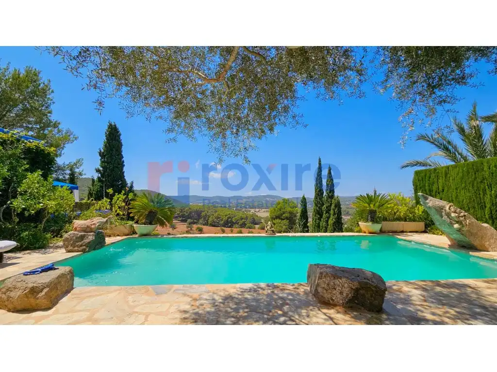 Vista exterior de Casa o xalet de lloguer en Sant Joan de Labritja amb Aire condicionat, Calefacció i Jardí privat