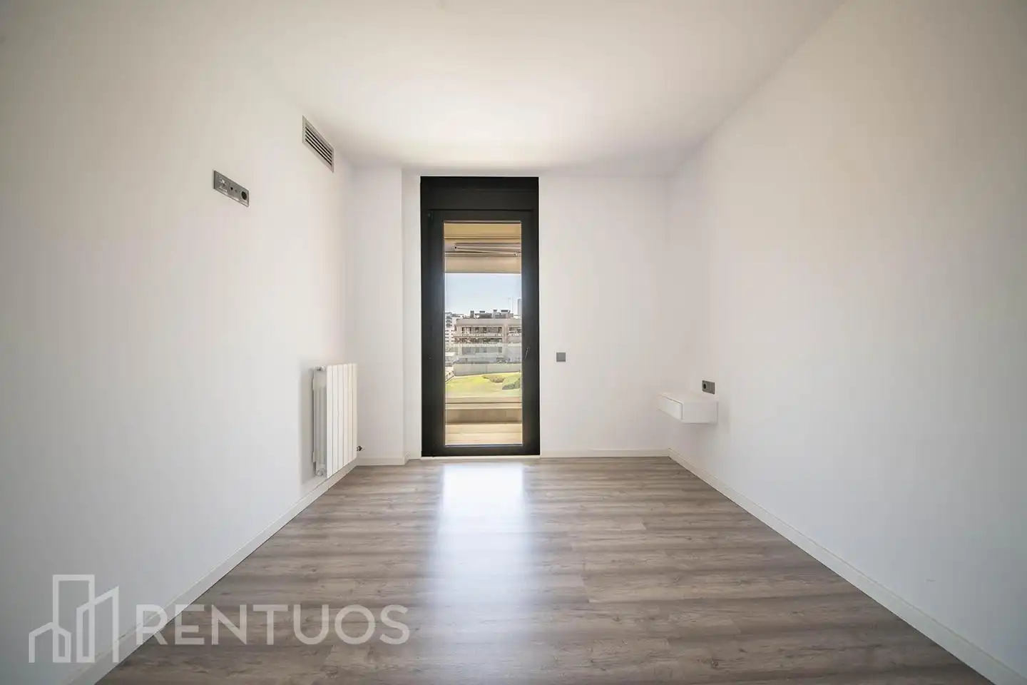 Bedroom of Flat for rent in Badalona  with Air Conditioner, Heating and Parquet flooring
