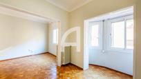 Bedroom of Flat for sale in  Barcelona Capital  with Heating and Parquet flooring