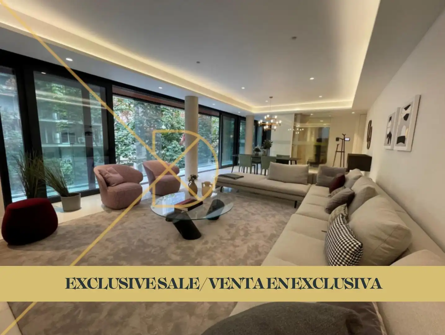 Living room of Flat for sale in  Barcelona Capital  with Air Conditioner, Heating and Parquet flooring