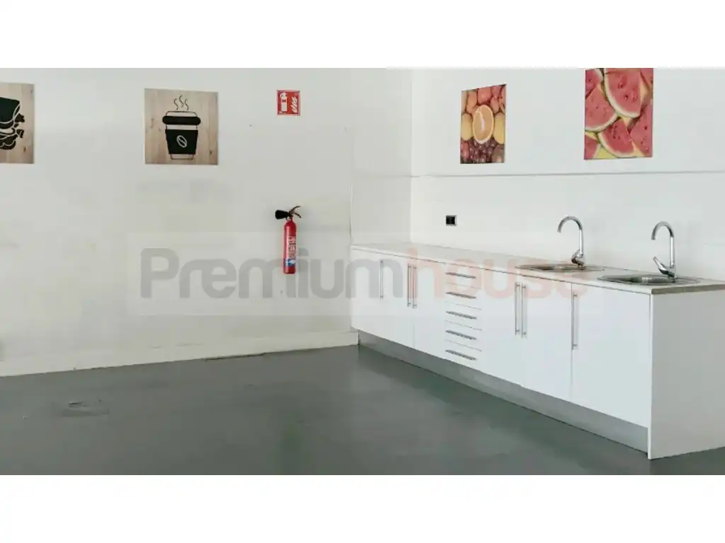 Cuina de Oficina en venda en Badalona