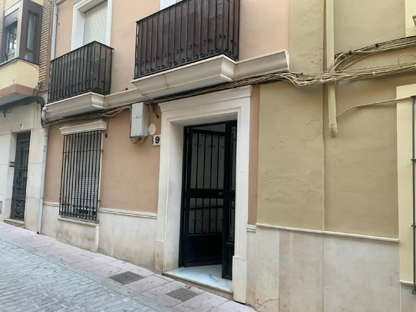 Vista exterior de Piso en venta en Lucena