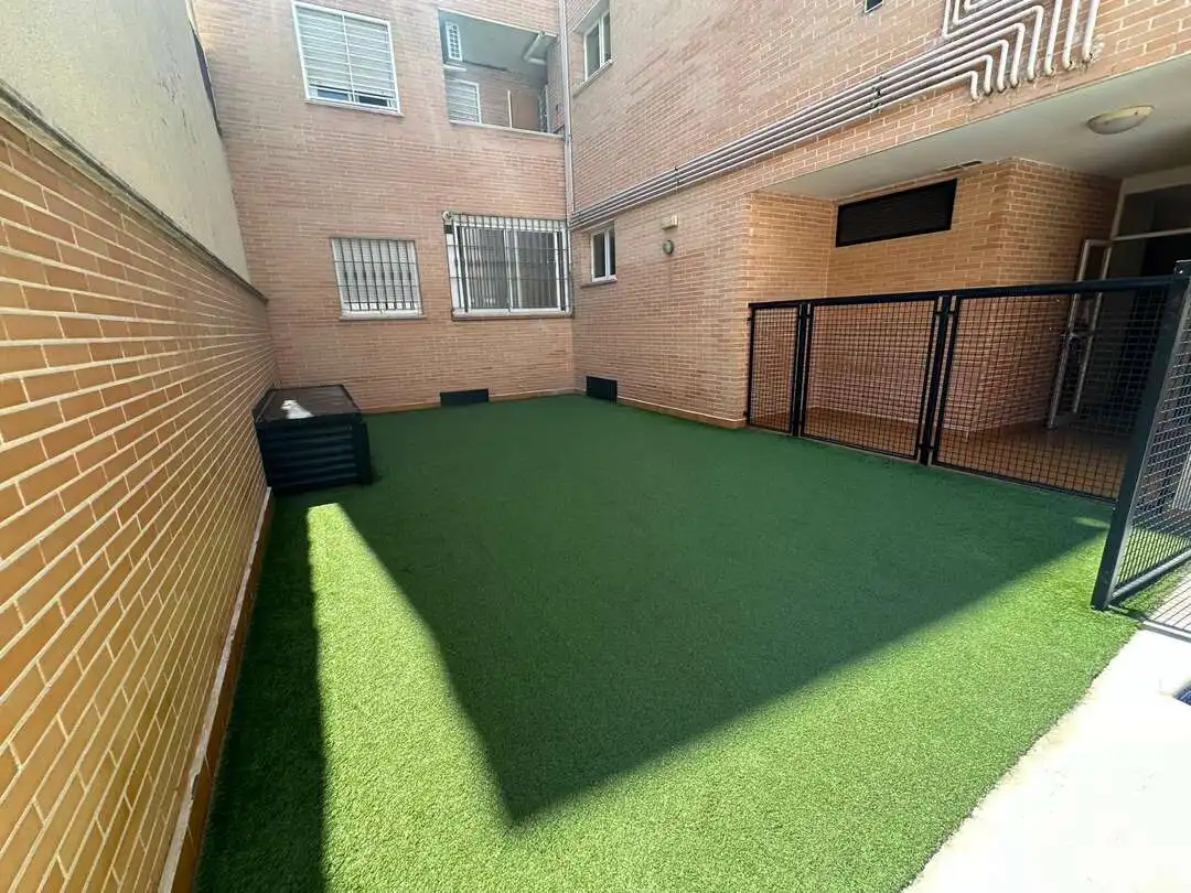 Terrassa de Pis de lloguer en Madrid amb Calefacció, Jardí privat i Terrassa