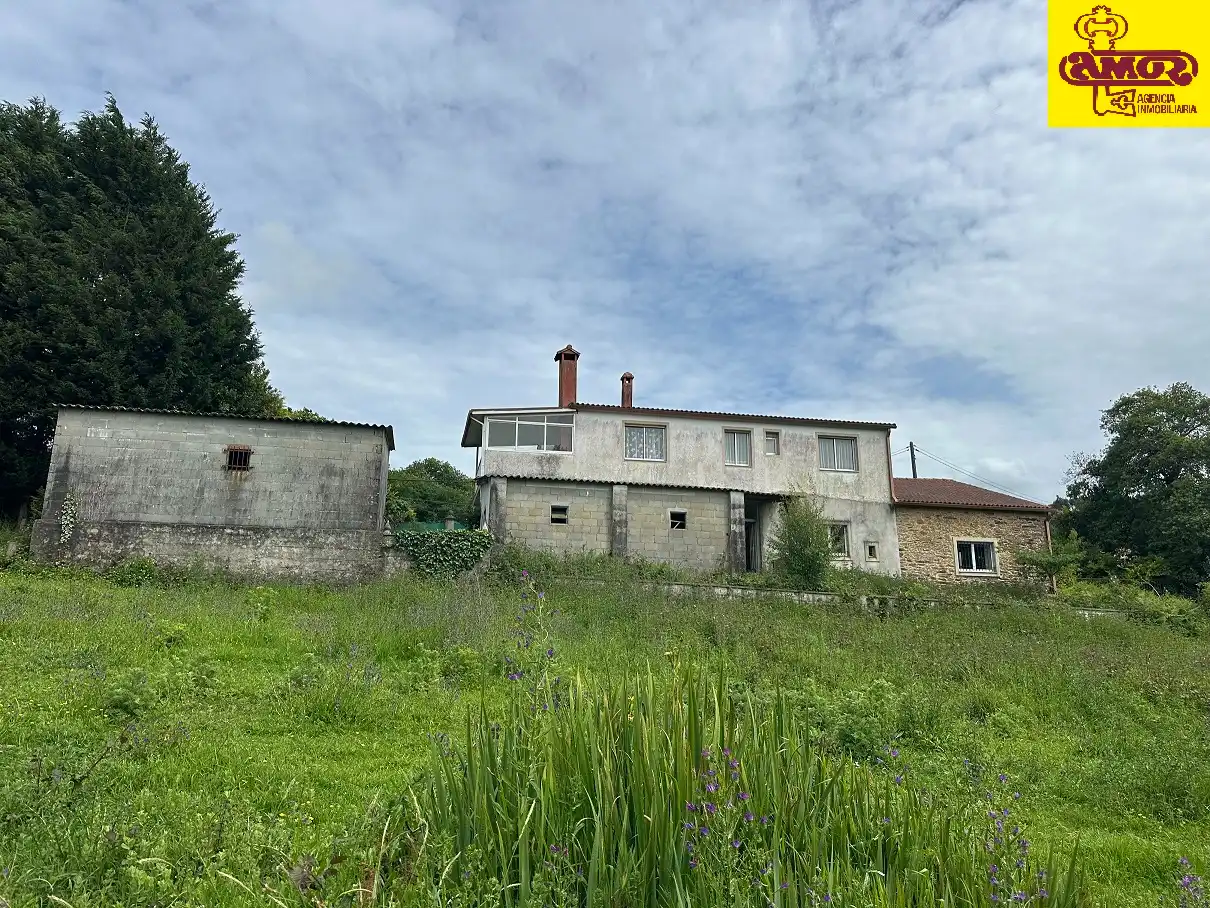 Casa o chalet en venta en O Pino  con Jardín privado, Terraza y Amueblado
