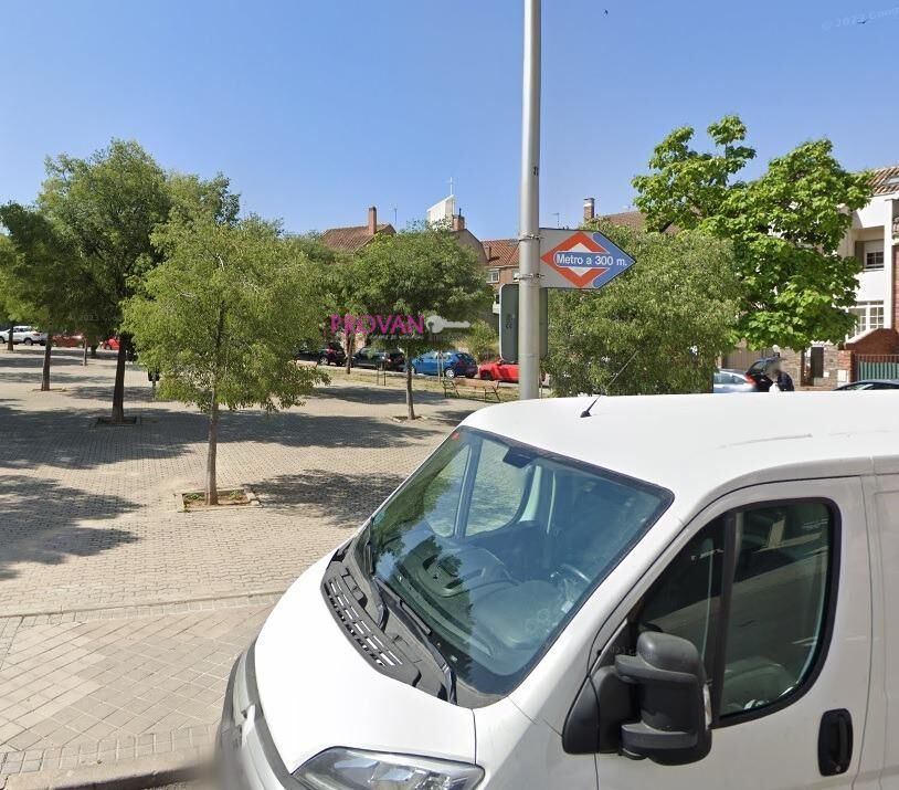 Aparcament de Apartament en venda en  Madrid Capital amb Calefacció i Piscina comunitària