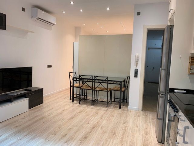 Loft to rent in Carrer de l'Hospital, Centre