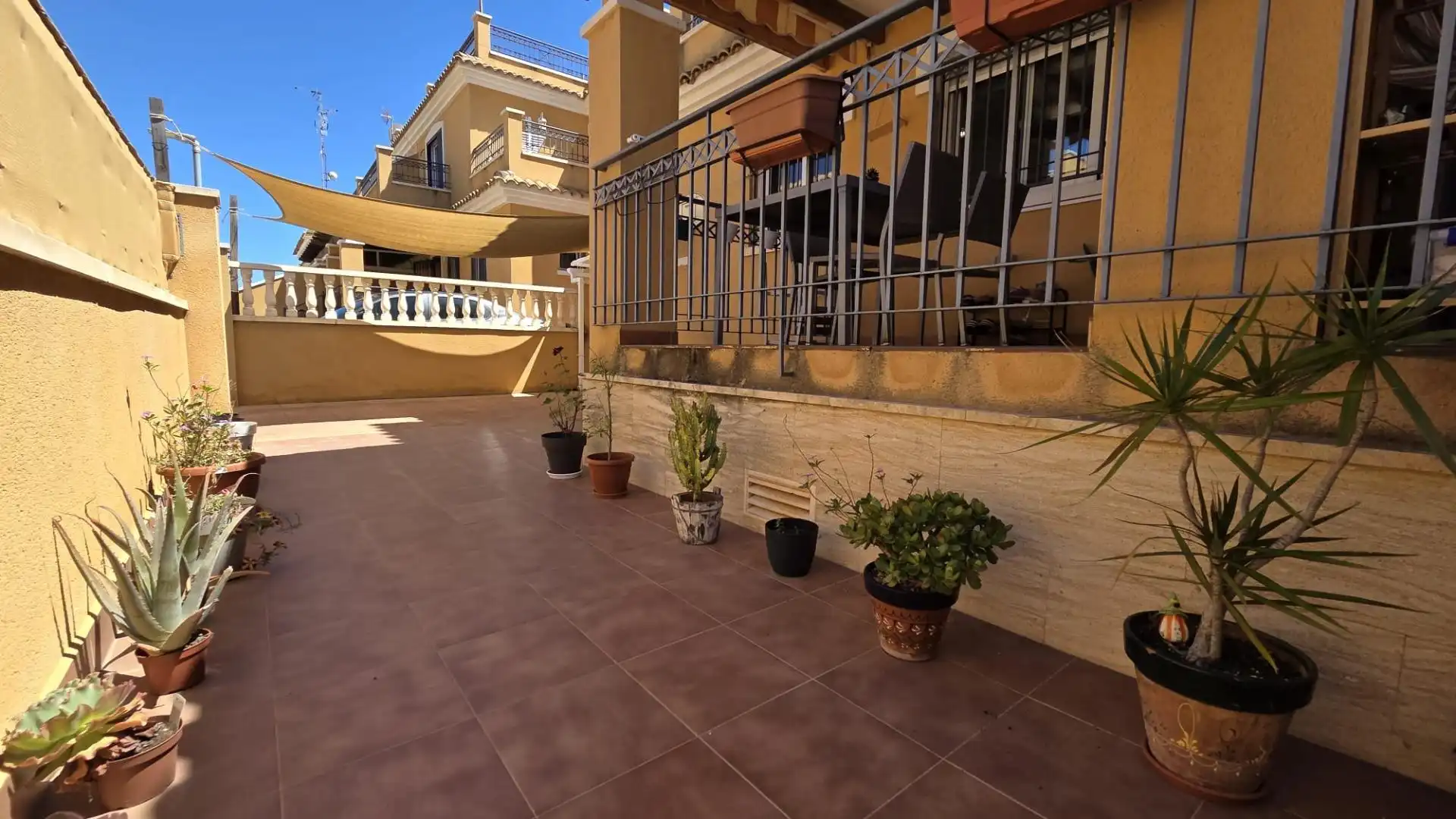 Terrassa de Casa adosada en venda en Torrevieja amb Aire condicionat, Jardí privat i Terrassa