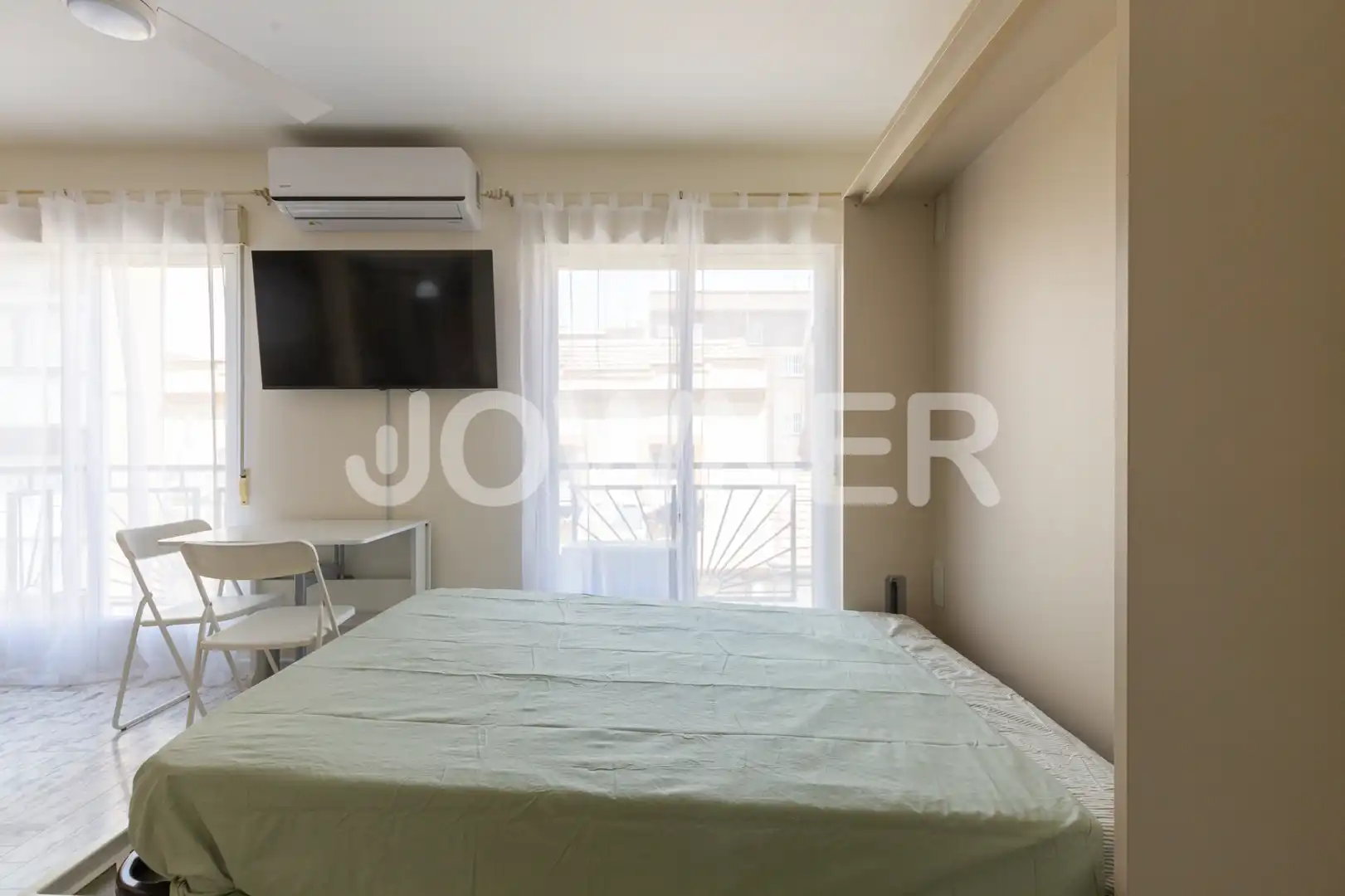 Schlafzimmer von Wohnung zur Miete in Madrid mit Klimaanlage, Heizung und Möbliert
