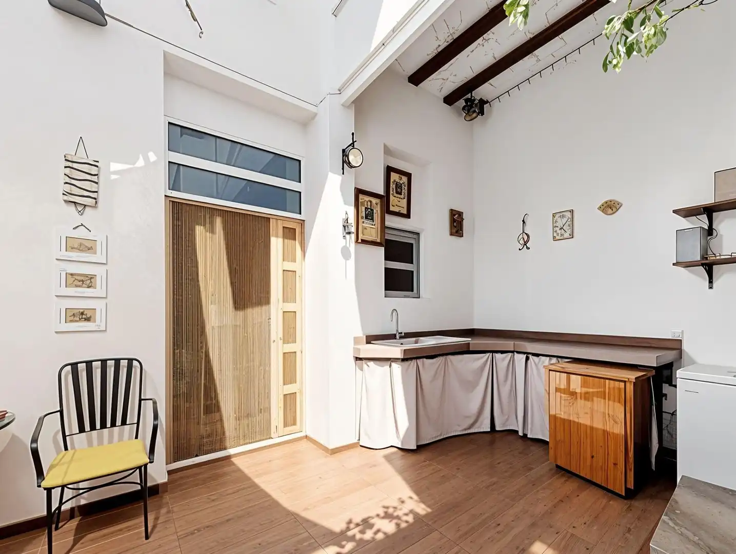 Balcony of Houses for sale in Valencia  with Air Conditioner, Heating and Parquet flooring