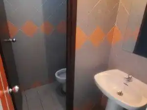 Bathroom of Commercial properties for rent in Móstoles  with Air Conditioner