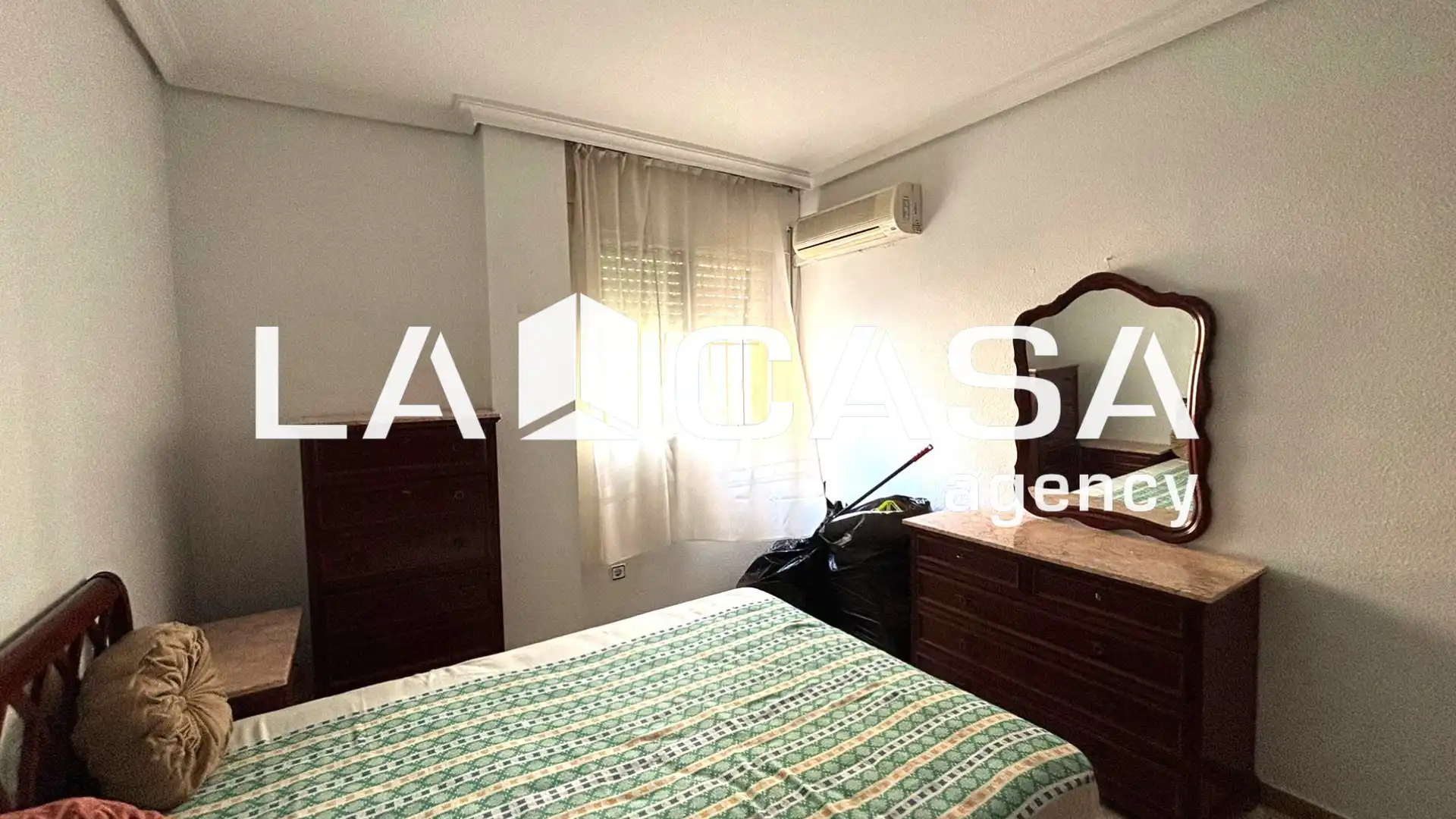 Piso en venta en  Sevilla Capital con Terraza