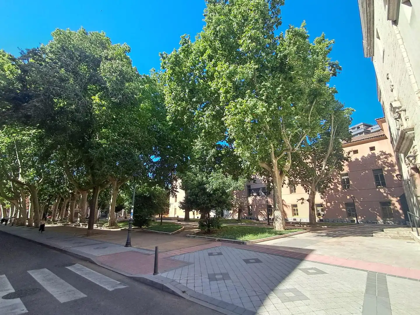 Vista exterior de Piso en venta en Valladolid con Calefacción, Parquet y Terraza
