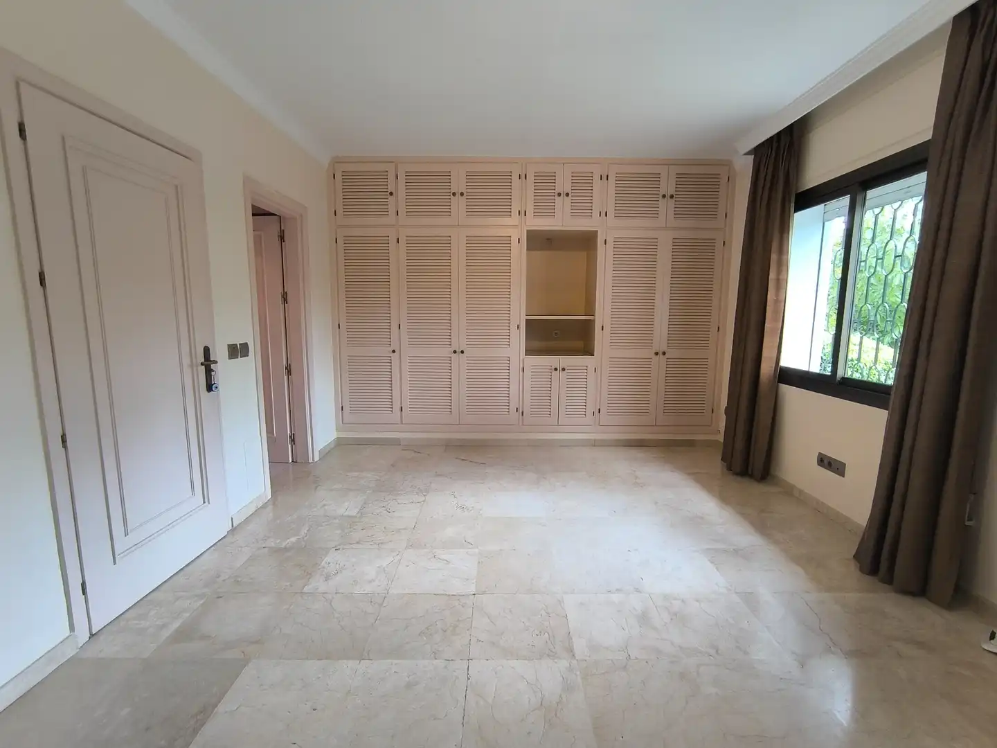 Casa con piscina en venta en Río Real - Los Monteros, imagen 37