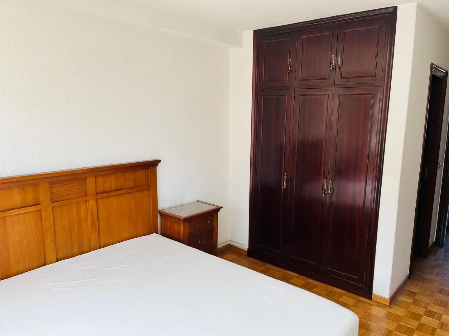 Bedroom of Flat for rent in A Coruña Capital   with Heating, Parquet flooring and Furnished