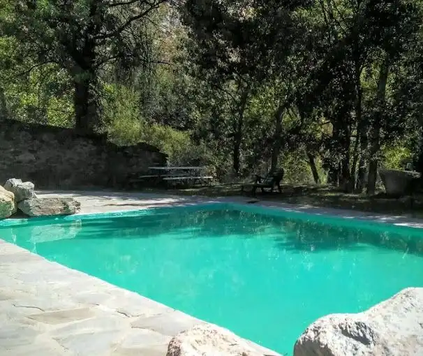 Piscina de Edifici en venda en Alpujarra de la Sierra