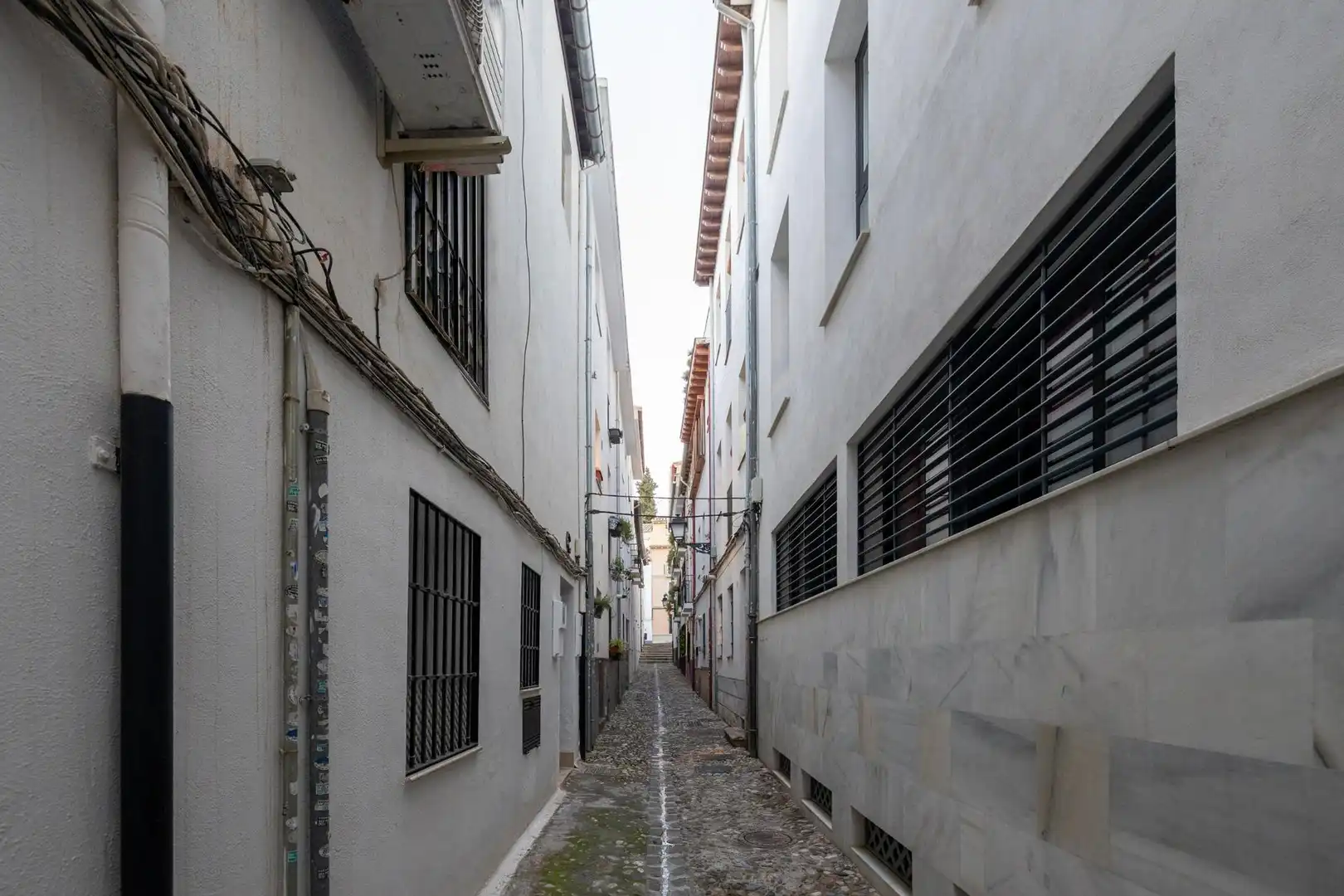 Vista exterior de Casa o xalet en venda en Granada amb Aire condicionat, Terrassa i Moblat