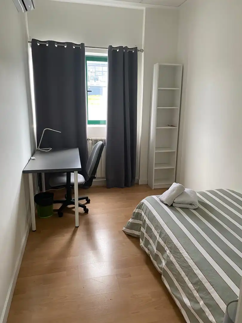 Schlafzimmer von Wohnung zur Miete in Villaviciosa de Odón mit Klimaanlage