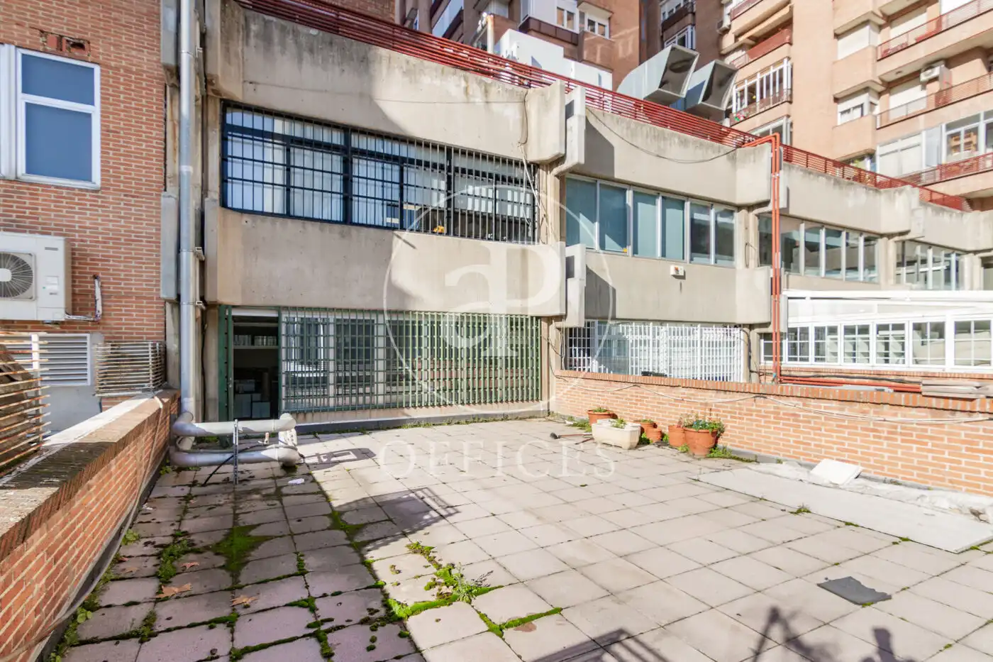 Vista exterior de Oficina en venda en Madrid amb Aire condicionat i Calefacció